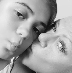 Meet your Posher, Carla